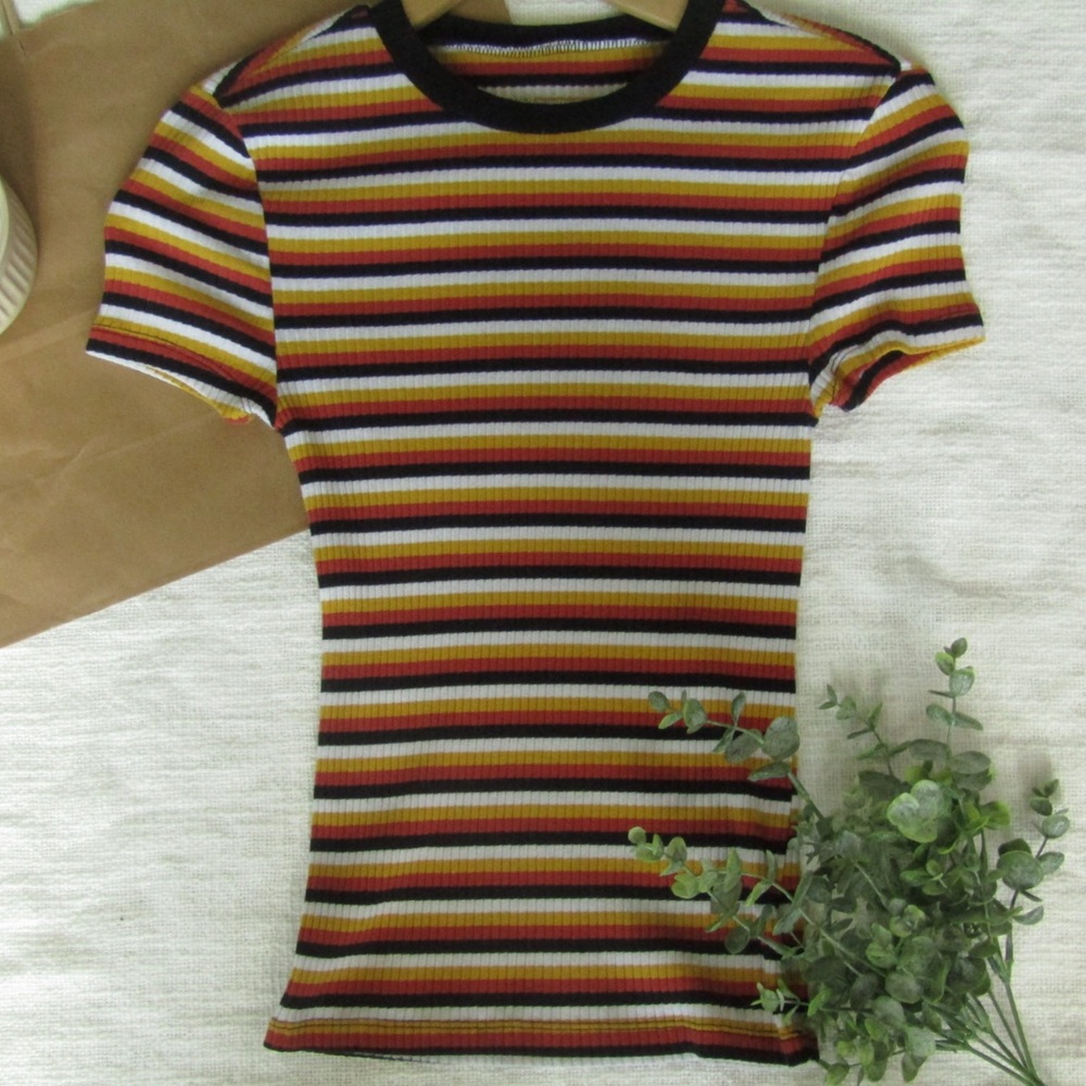 No Boundaries stripped tee in the size XS.